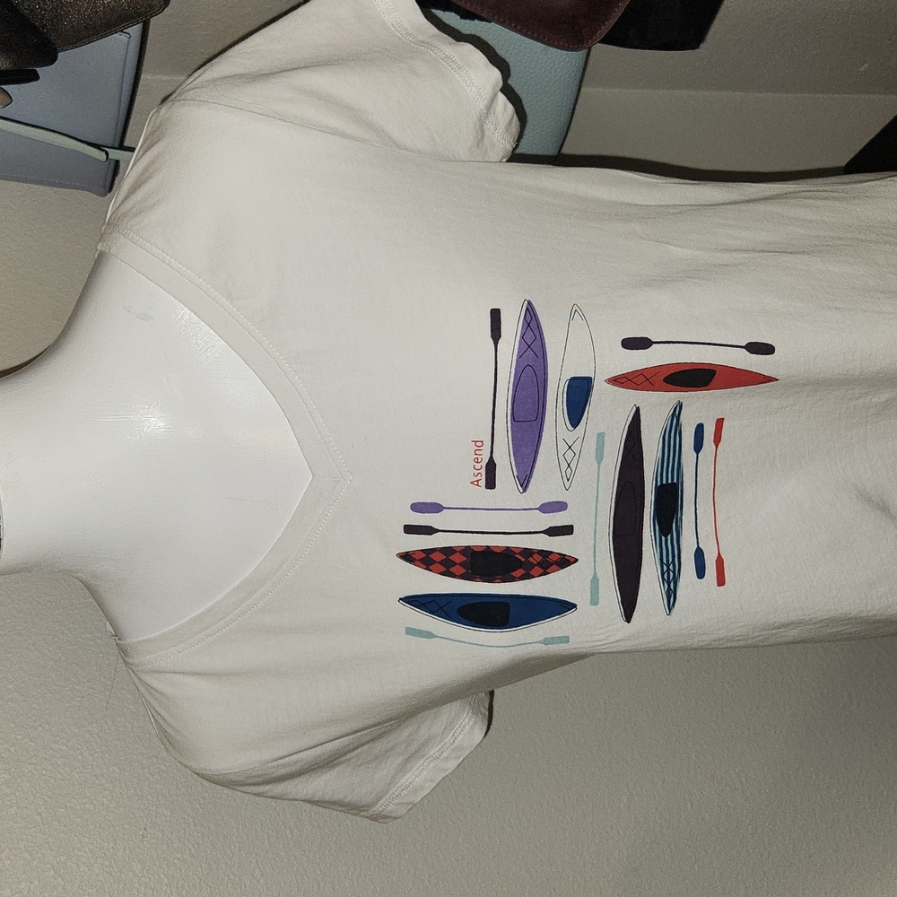 ASCEND V Neck Top